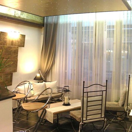 Logis Hotel De France โลช ภายนอก รูปภาพ