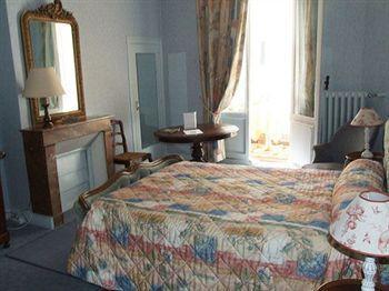 Logis Hotel De France โลช ภายนอก รูปภาพ